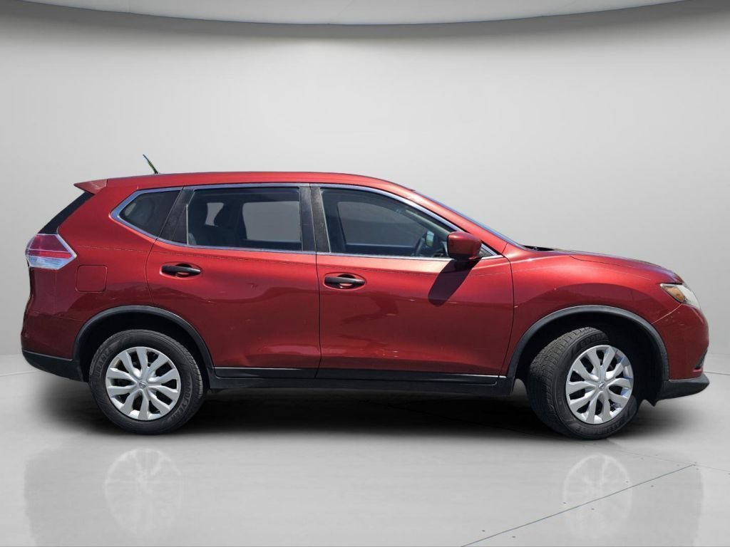 Used 2016 Cayenne Red Nissan S image 24