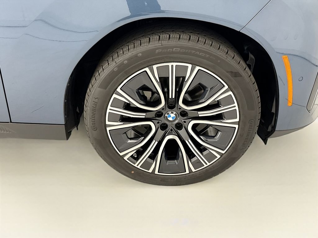 New 2026 Blue Metallic BMW 30 xDrive image 31