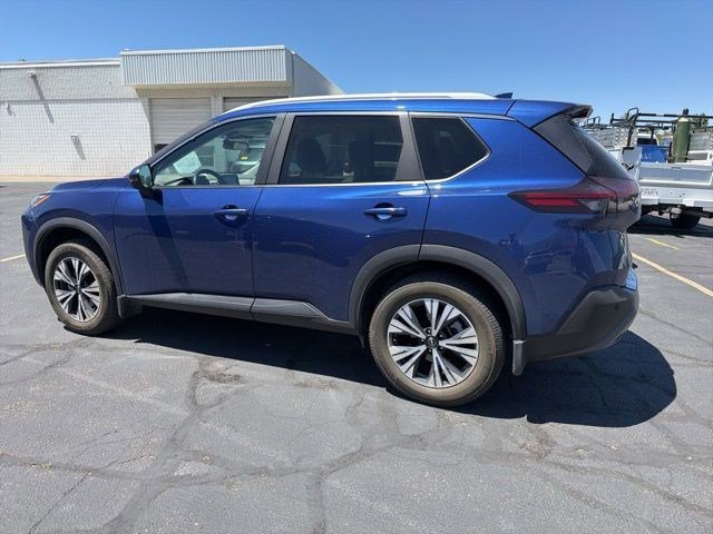 Used 2023 Caspian Blue Metallic Nissan SV image 9