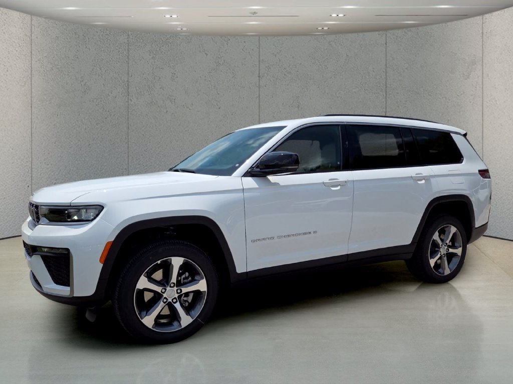New 2026 Bright White Clear-Coat Exterior Paint Jeep Limited image 10