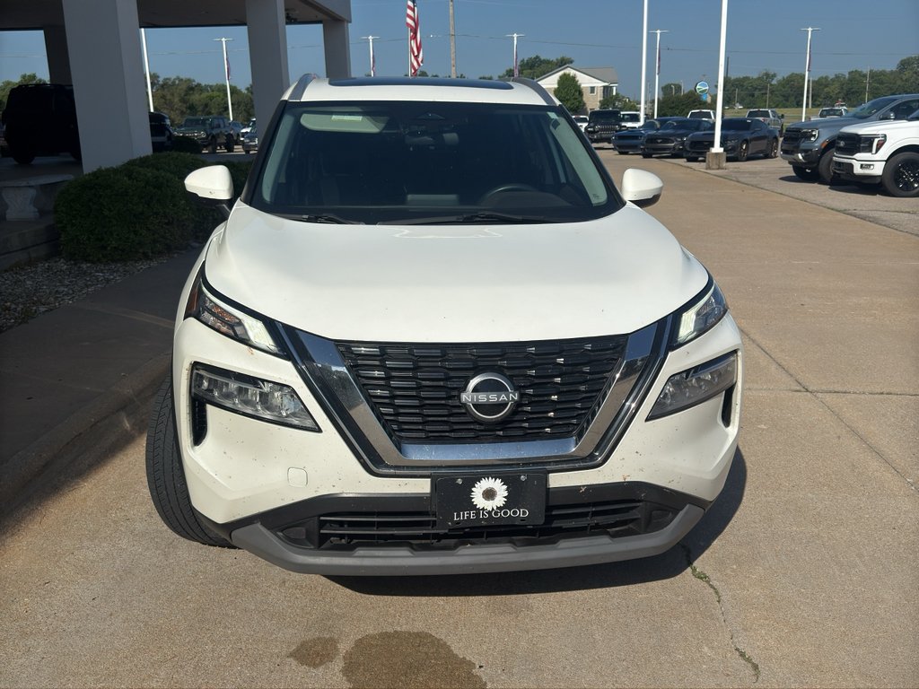 Used 2022  Nissan SV image 7