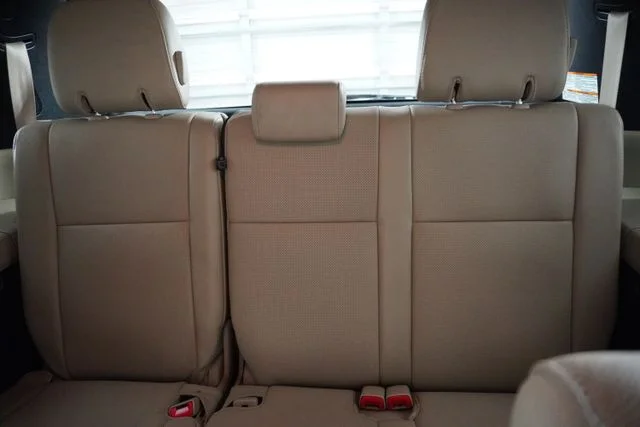 Used 2015 White Toyota Platinum image 38