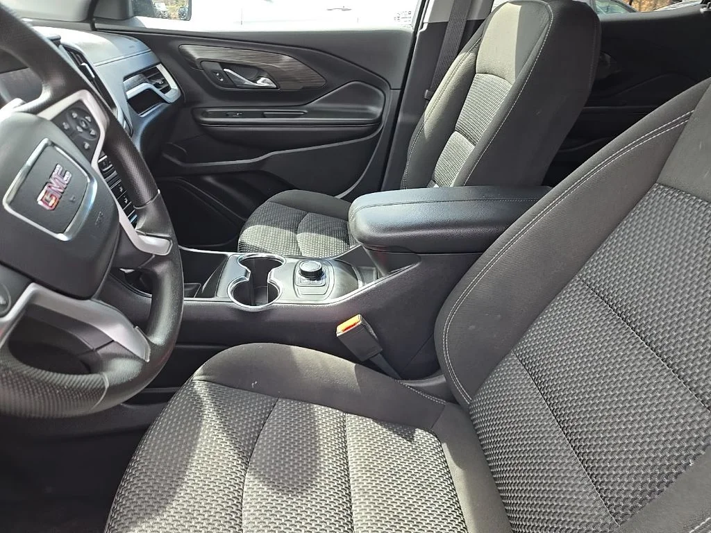 2023 GMC Terrain SLE - Photo 19
