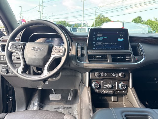 Used 2023 Black Chevrolet Z71 image 15
