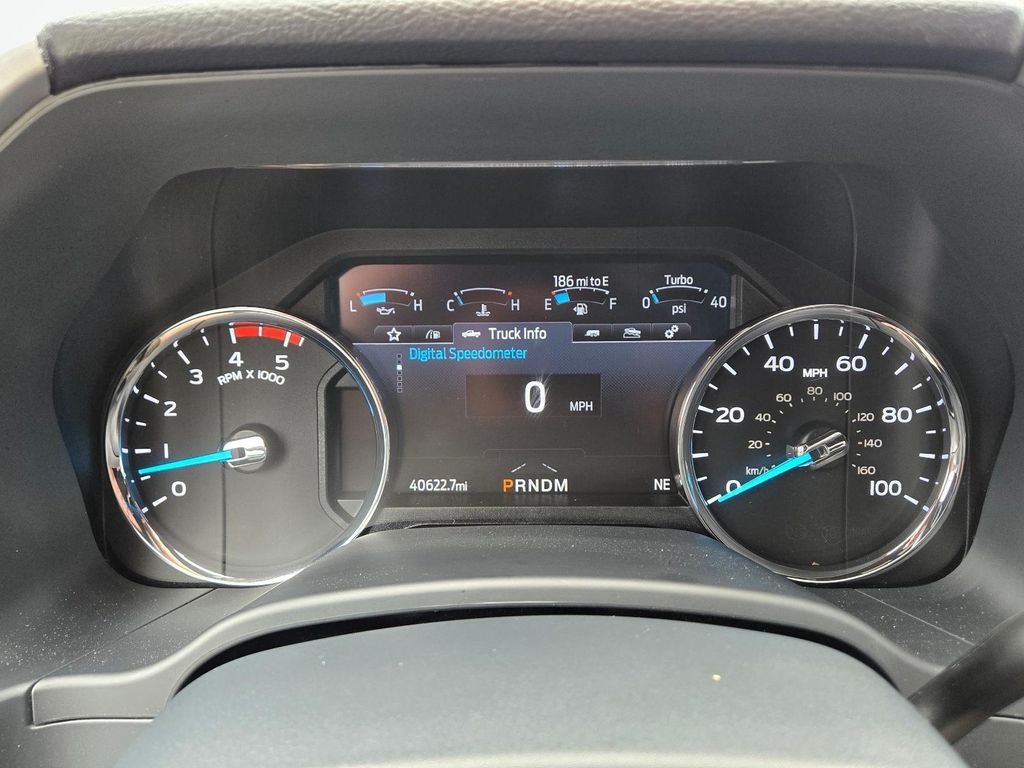 Used 2022  Ford Lariat image 26