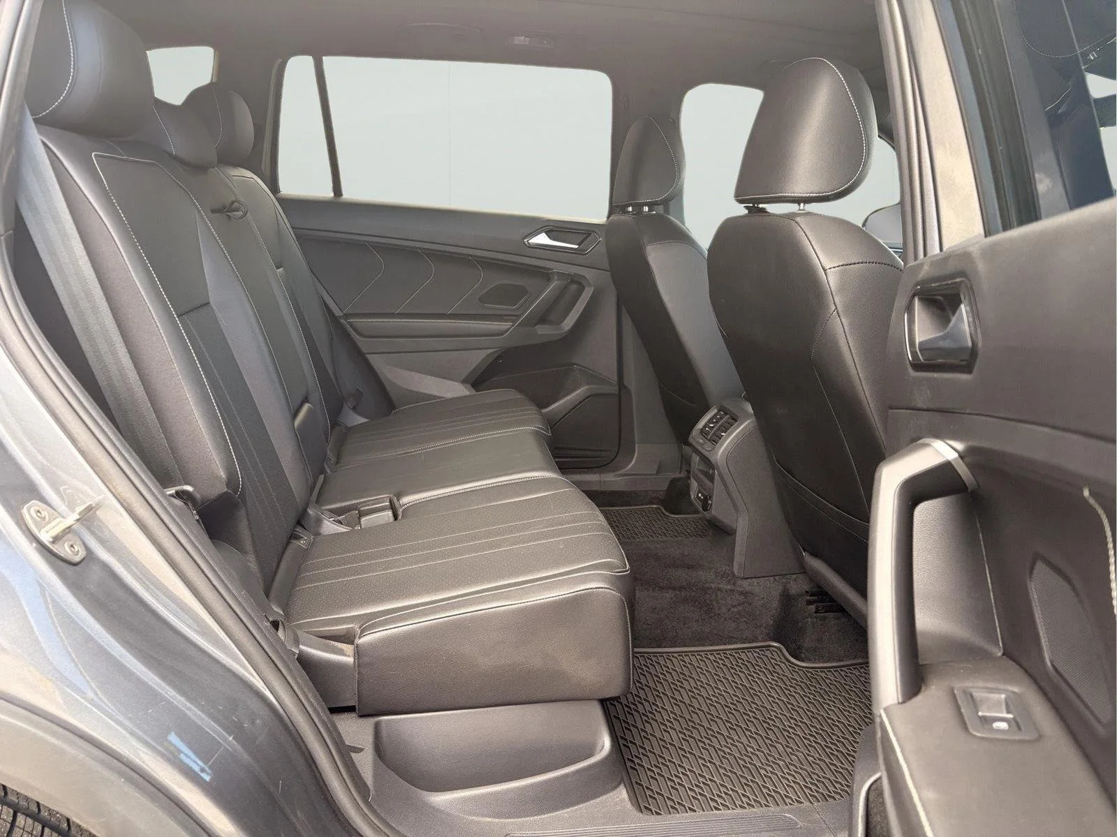 Used 2023 Platinum Gray Metallic Volkswagen SE R-Line Black image 11