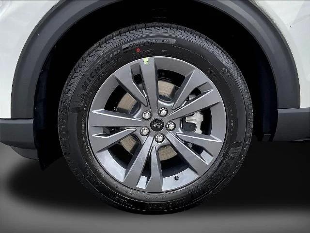 New 2026 Star White Metallic Tri-Coat Ford Active image 55