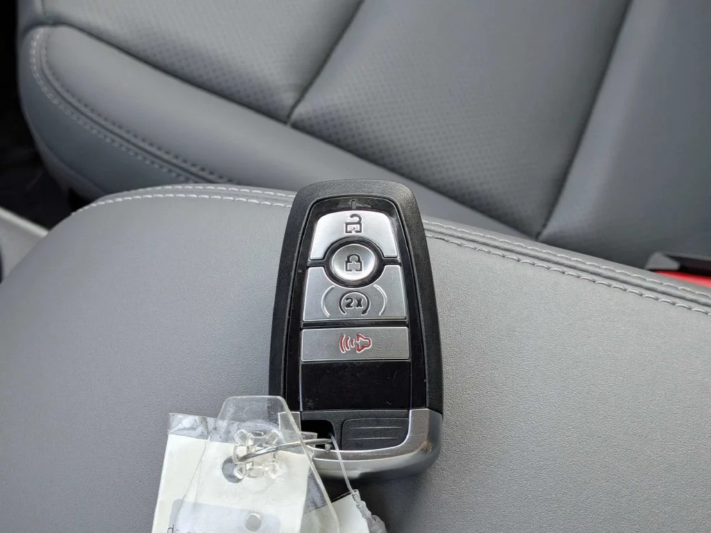 New 2026 Oxford White Ford Badlands® image 27