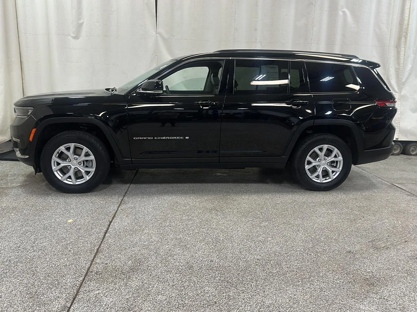 Certified 2023 Jeep Grand Cherokee L Limited with VIN 1C4RJKBG3P8832471 for sale in Waconia, Minnesota