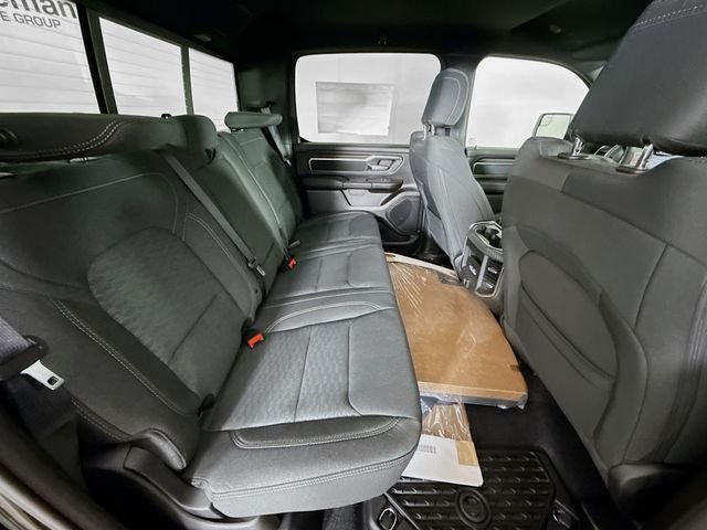 New 2026 Diamond Black Crystal Pearl-Coat Exterior Paint RAM Big Horn/Lone Star image 24