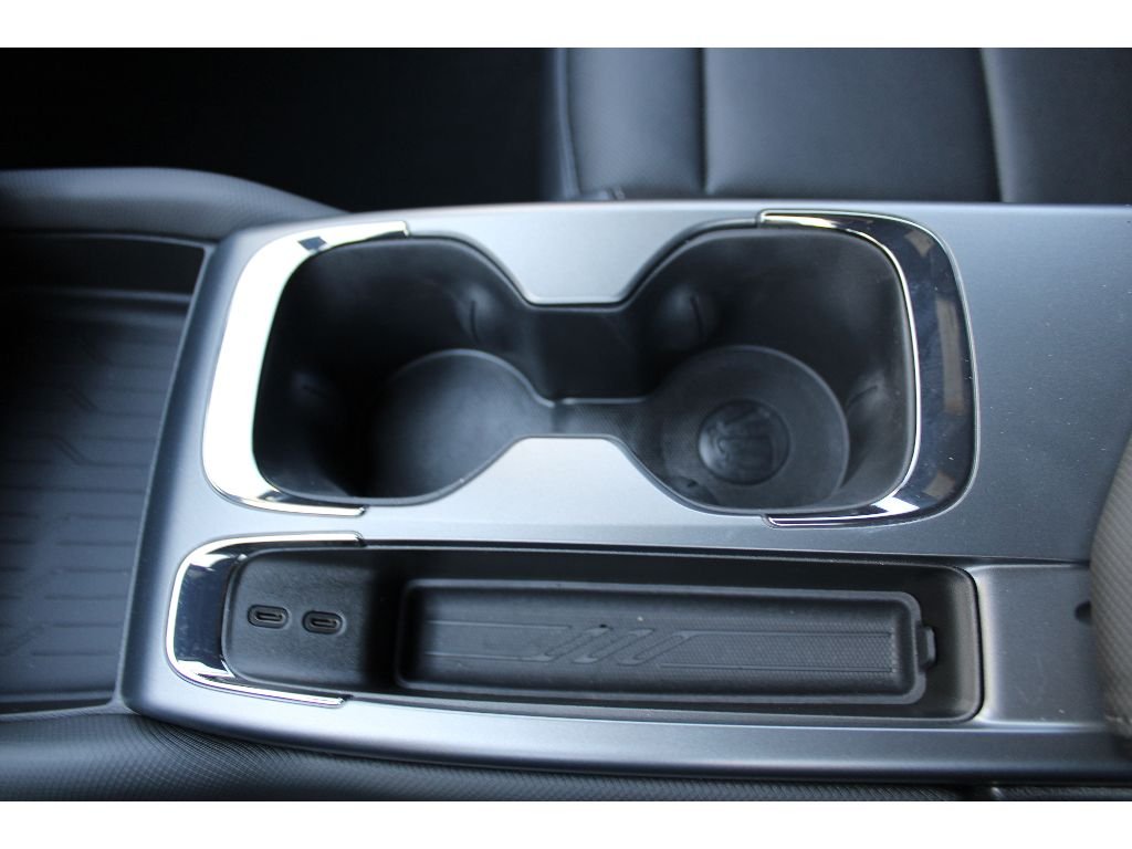 2025 Chevrolet Equinox EV RS - Photo 16