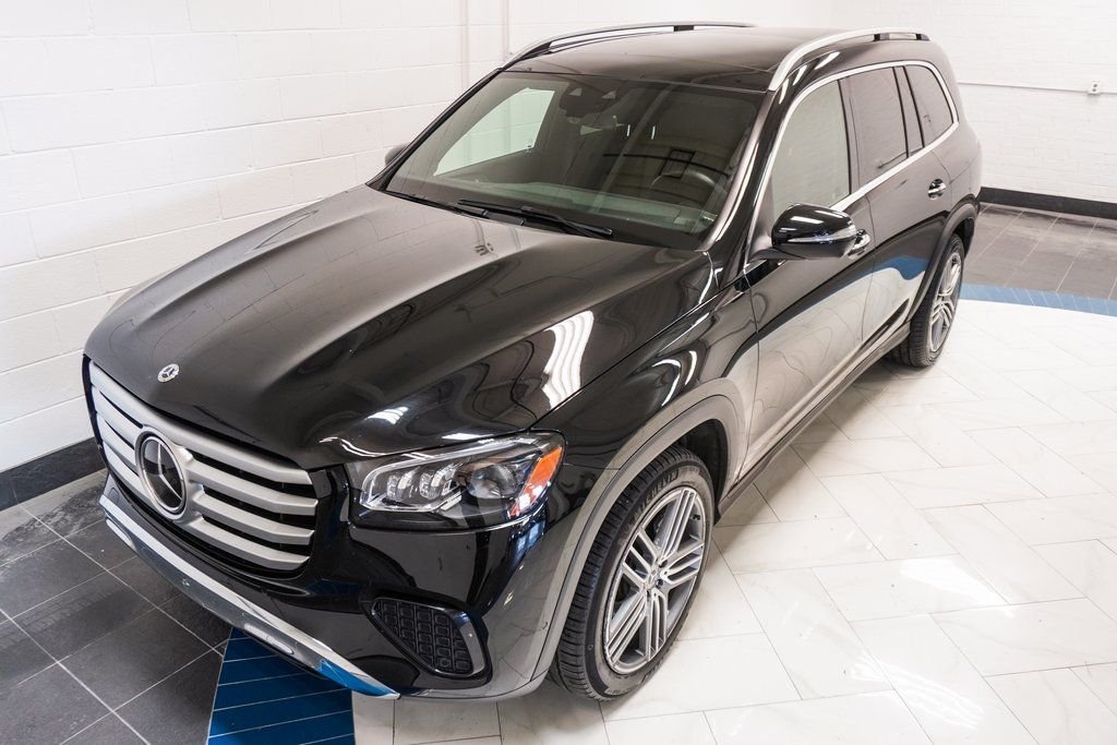 Used 2025 Black Mercedes-Benz GLS 450 image 46