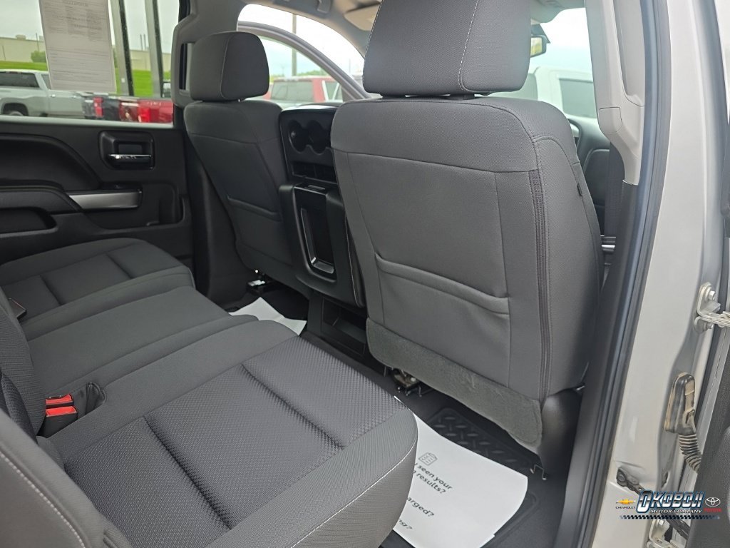 Used 2018 Silver Chevrolet LT image 23