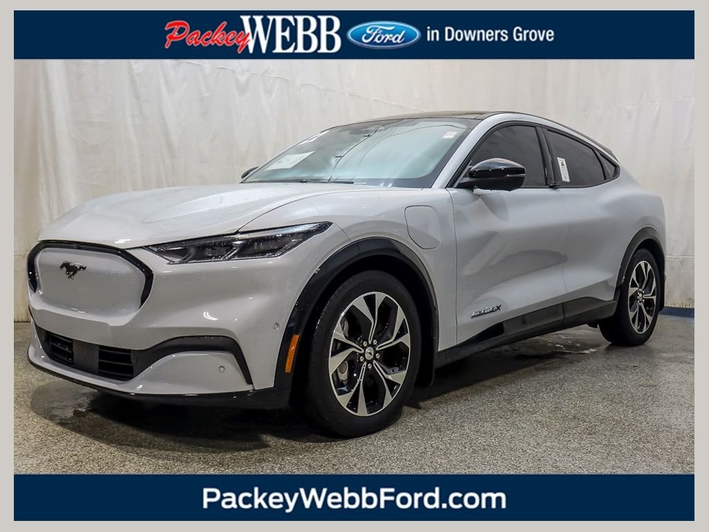 Certified Used 2022 White Metallic Ford Premium image 1