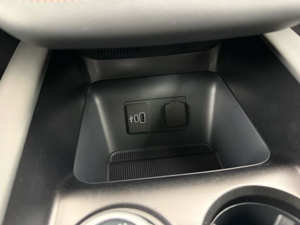 New 2026 Agate Black Metallic Ford Active image 36