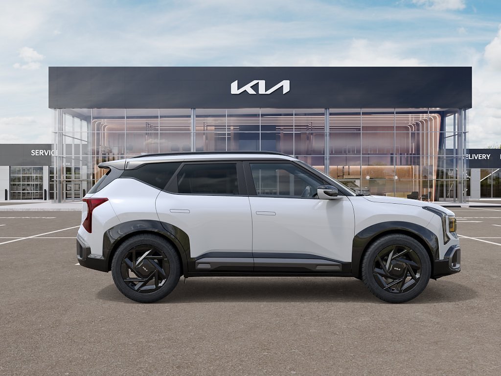 New 2027 Snow White Pearl Kia X-Line SX image 7