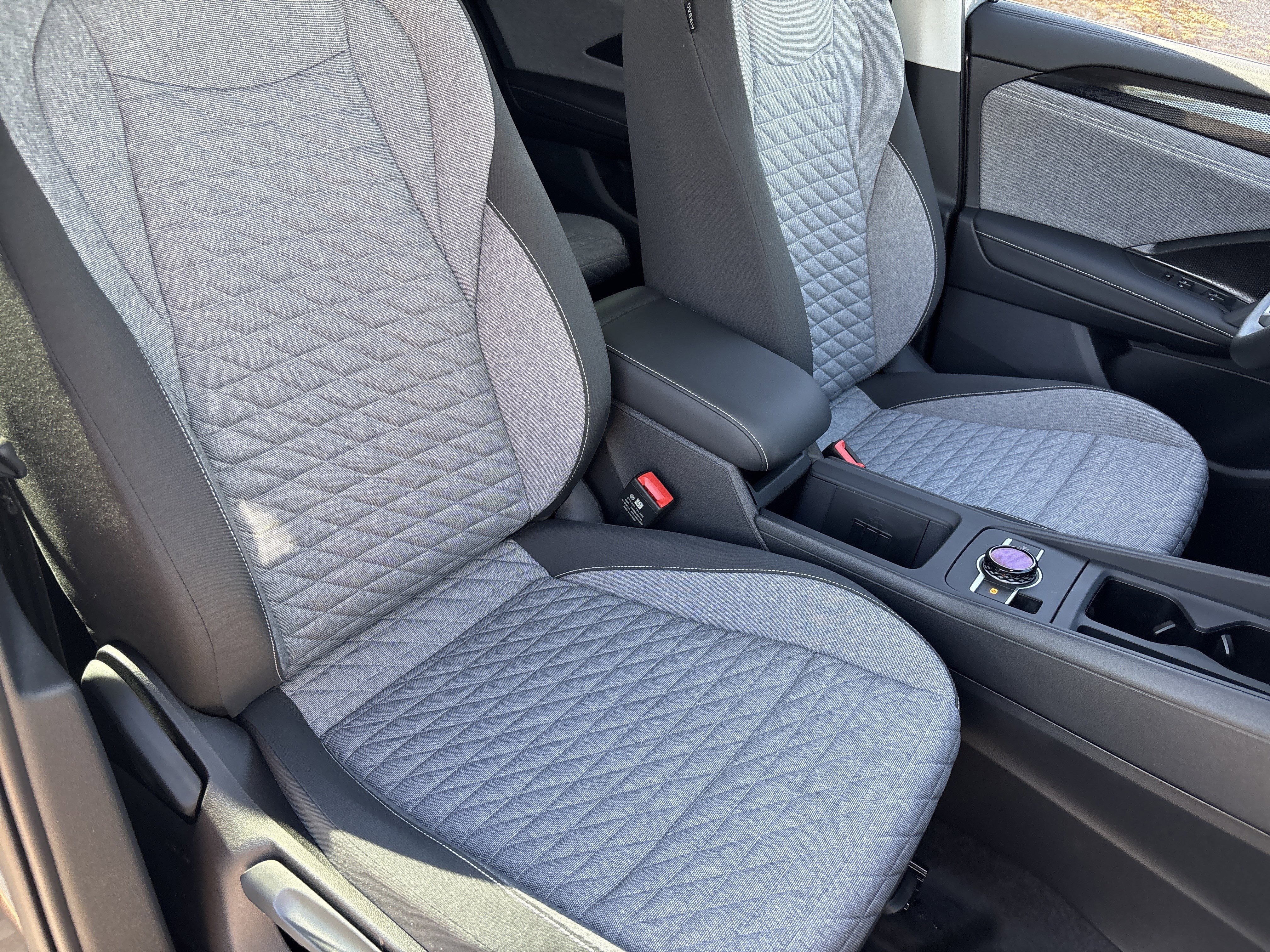 New 2026 Platinum Gray Metallic Volkswagen S image 6