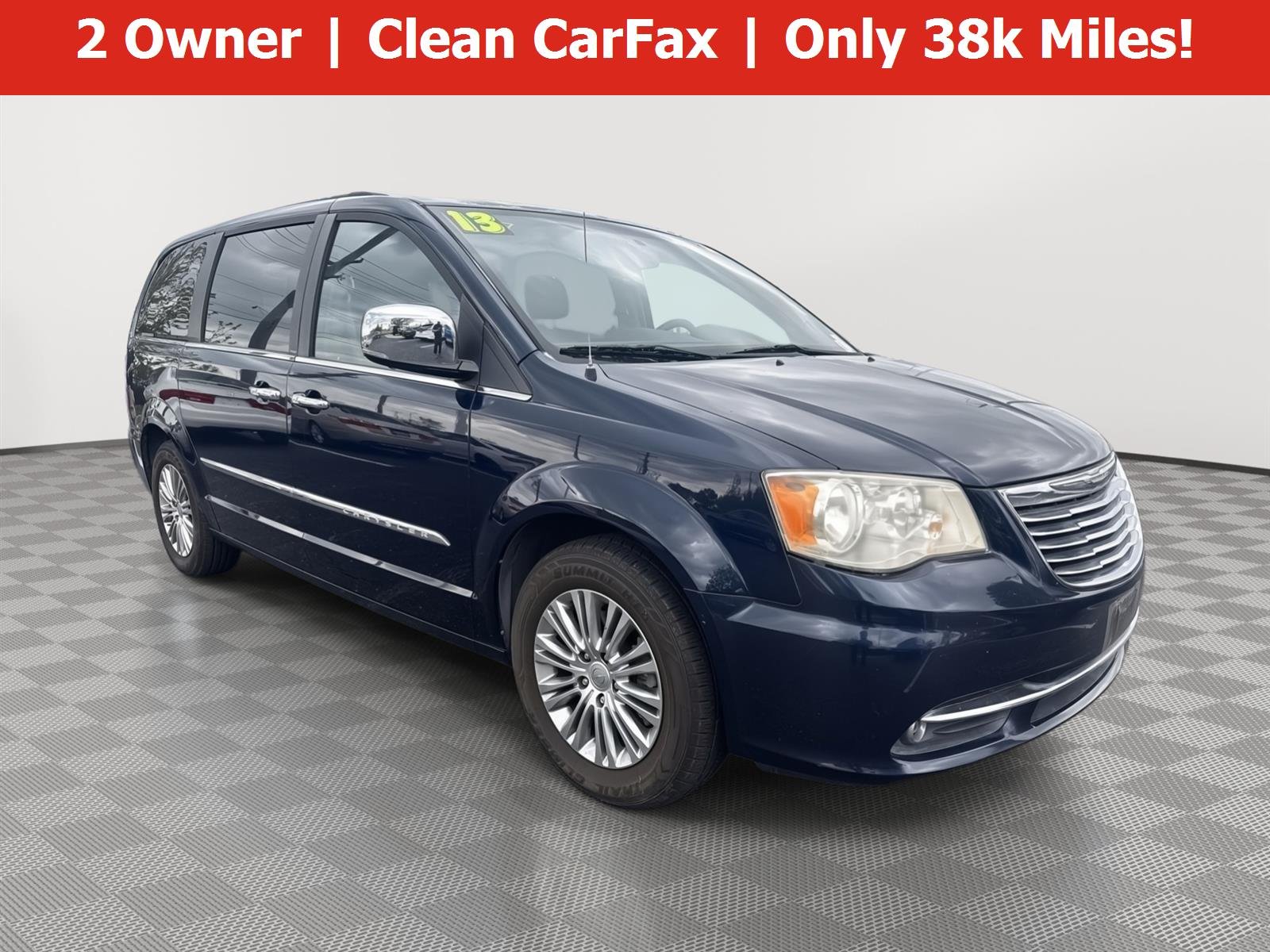 2013 Chrysler Town & Country Touring-L