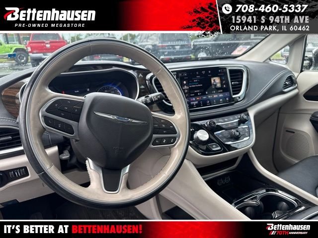 Used 2021 Gray Chrysler Limited image 11