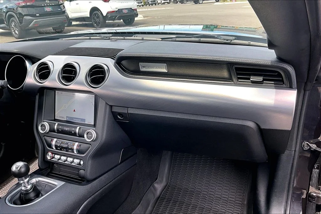 Used 2022 Gray Ford  image 17