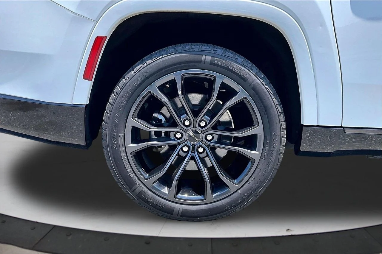 Certified Used 2024 White Jeep Series II image 37