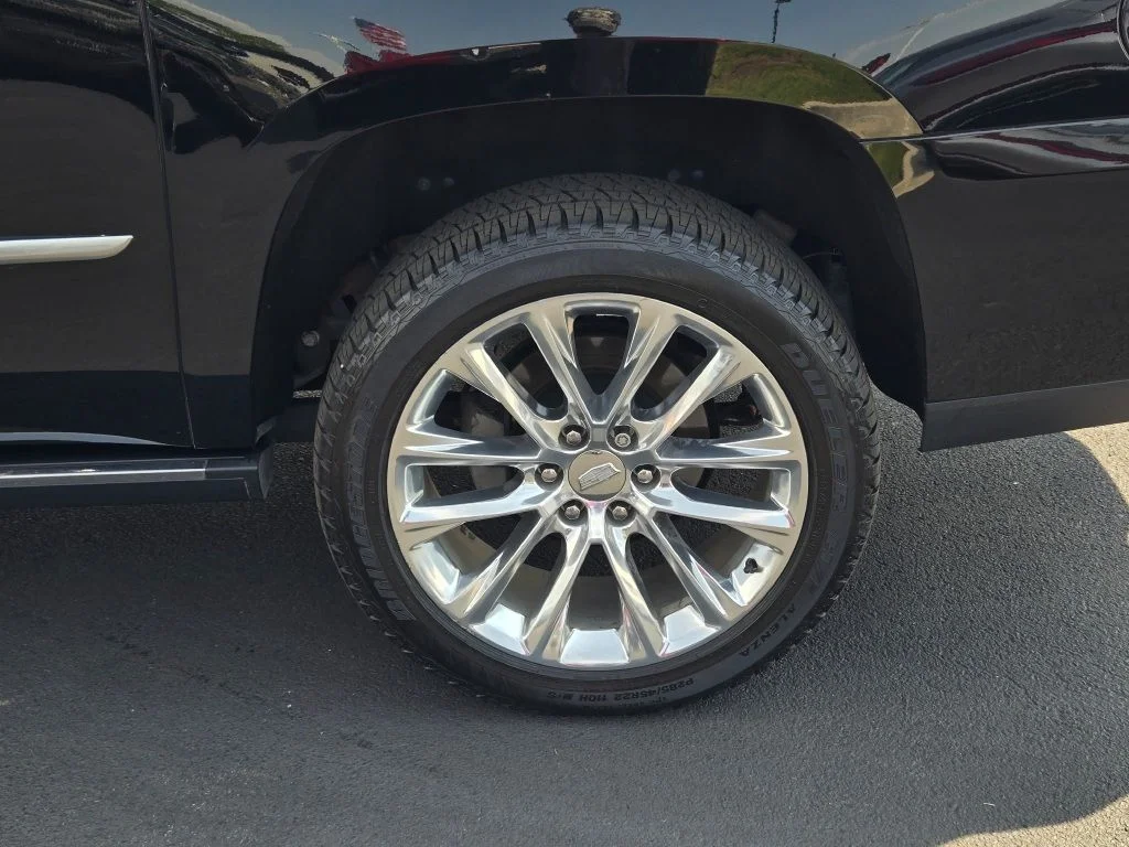 Certified Used 2018 Black Cadillac Premium image 20