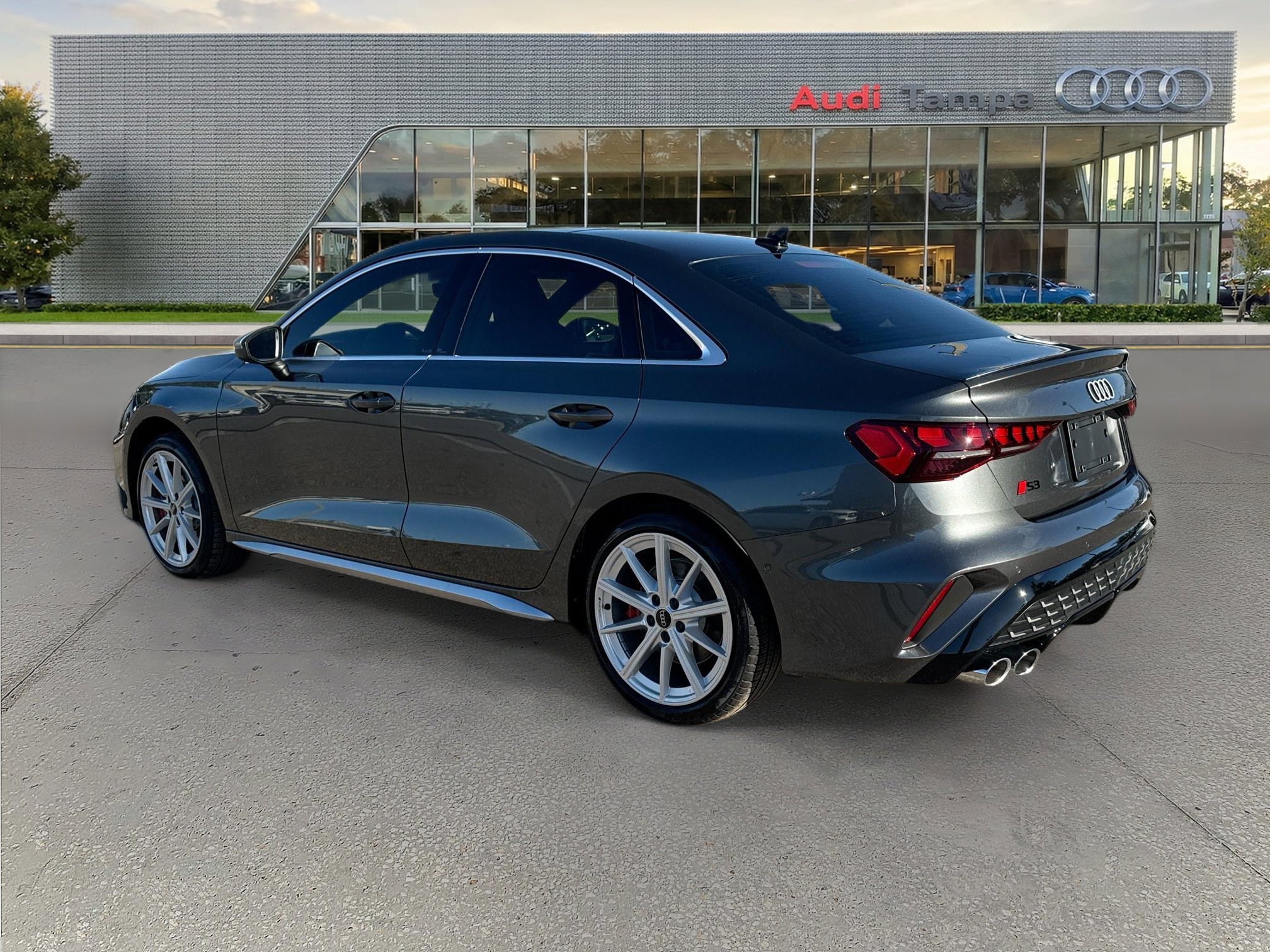 New 2026 Daytona Gray Pearl Effect Audi  image 5