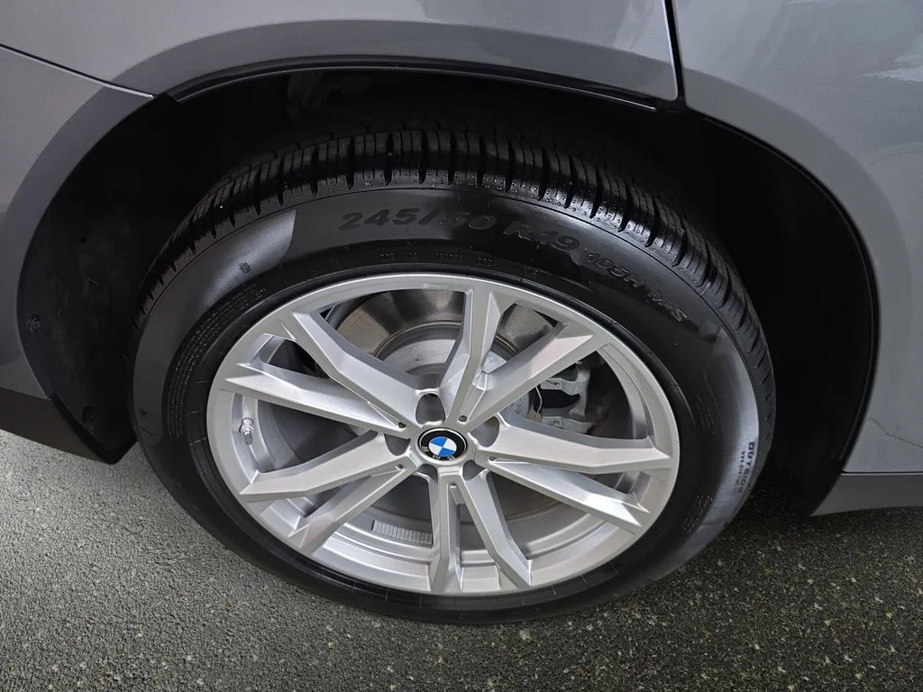 Used 2025 Skyscraper Gray Metallic BMW 30 xDrive image 31