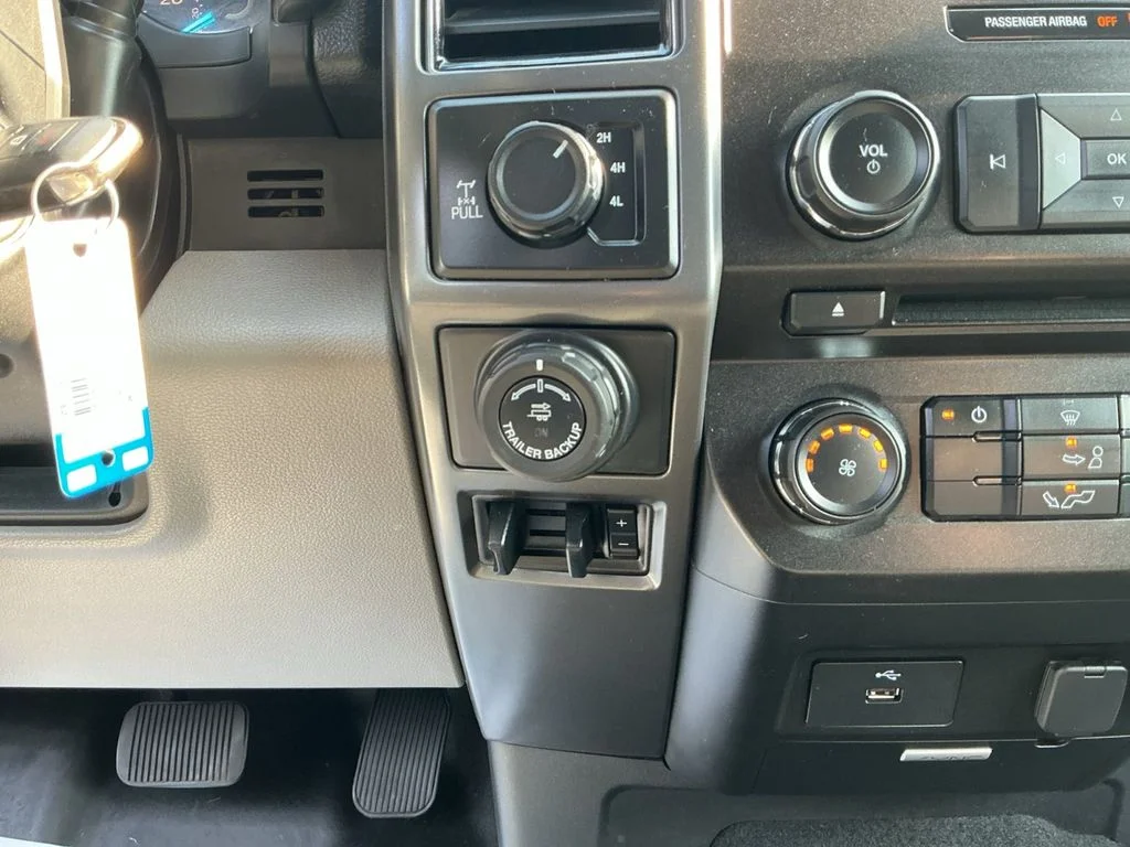 Used 2018 White Ford XLT image 18