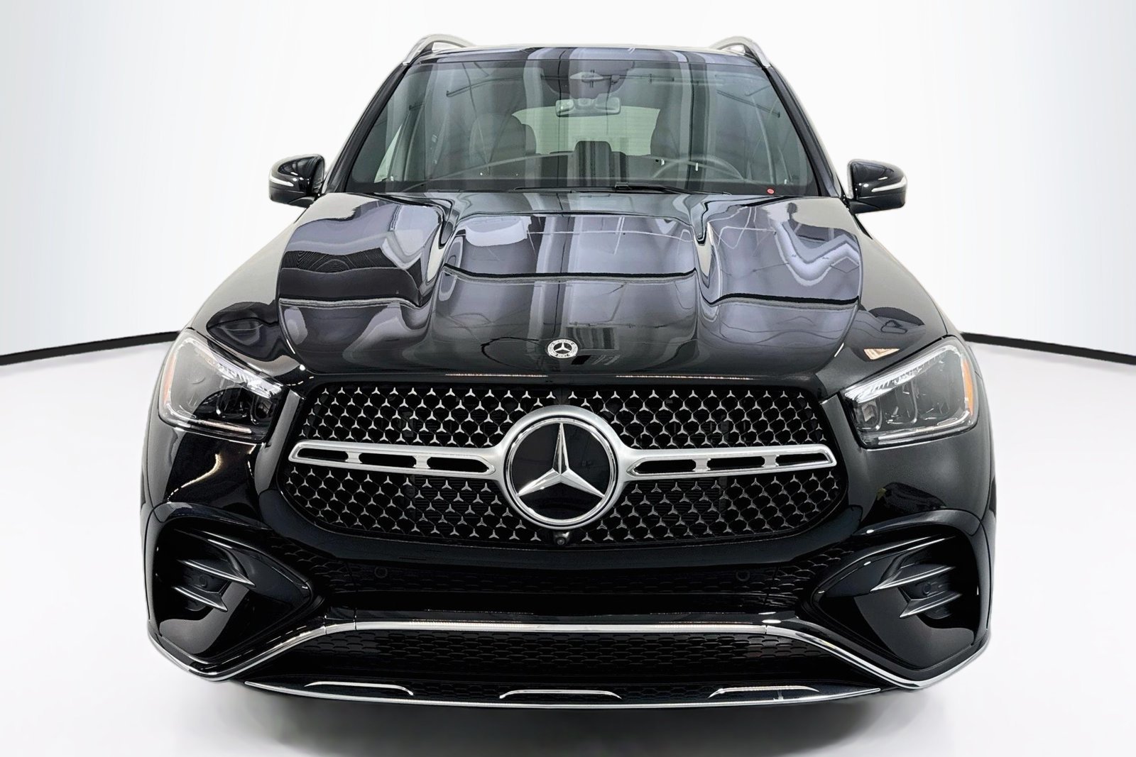 New 2026 Obsidian Black Metallic Mercedes-Benz GLE 580 image 2