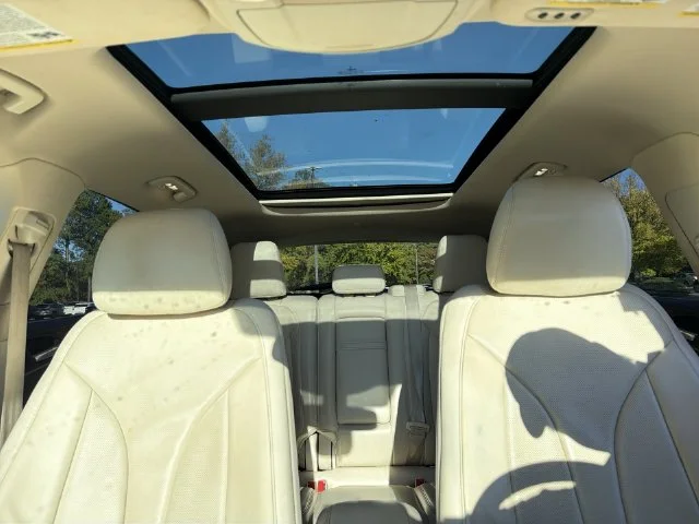 Used 2016 White Lincoln Reserve image 22