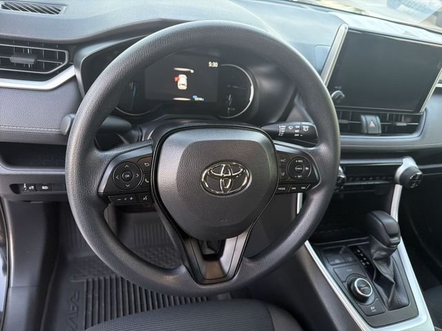 2025 Toyota RAV4 LE - Photo 15