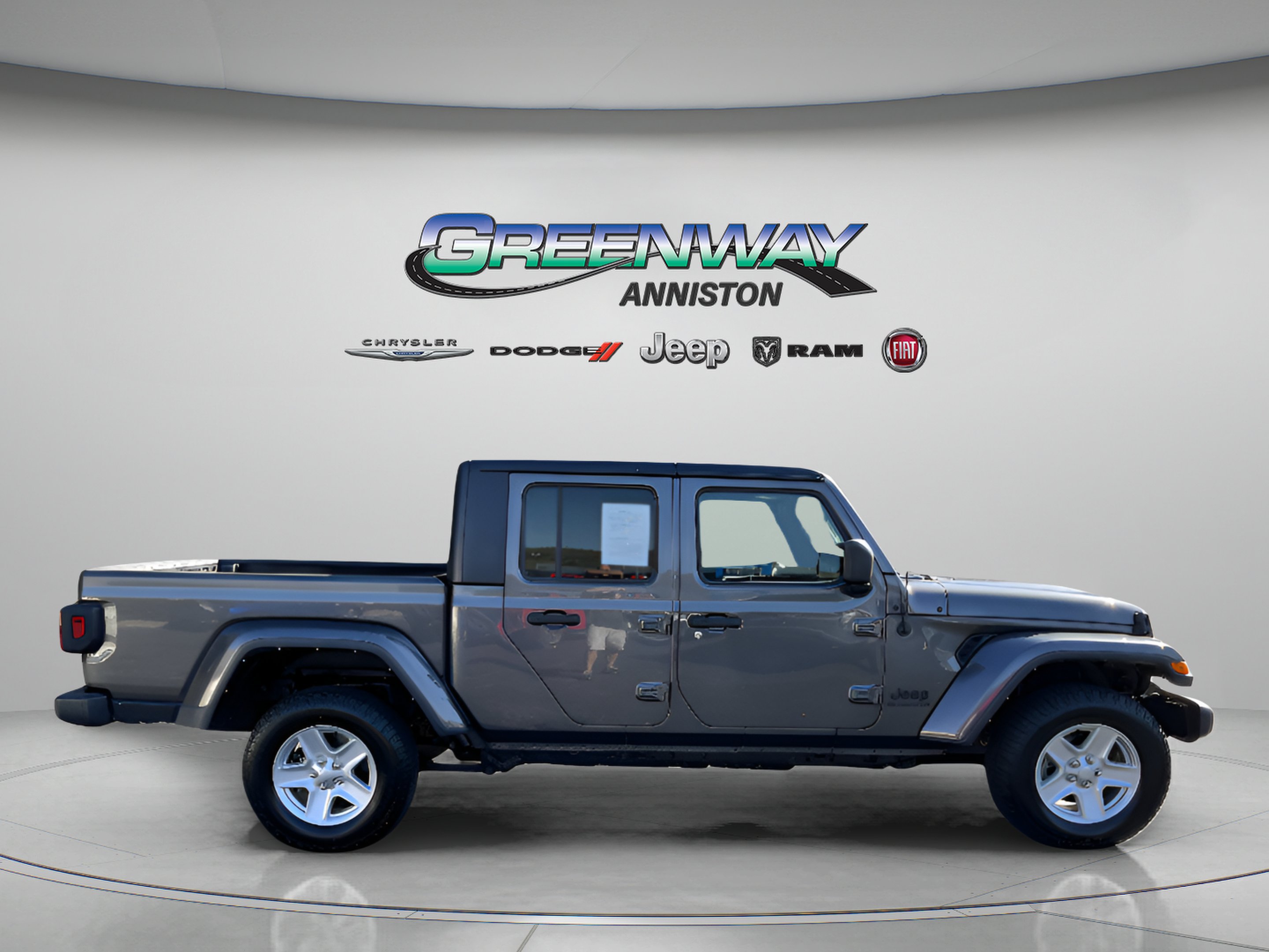 Used 2022 Granite Crystal Metallic Clearcoat Jeep  image 8