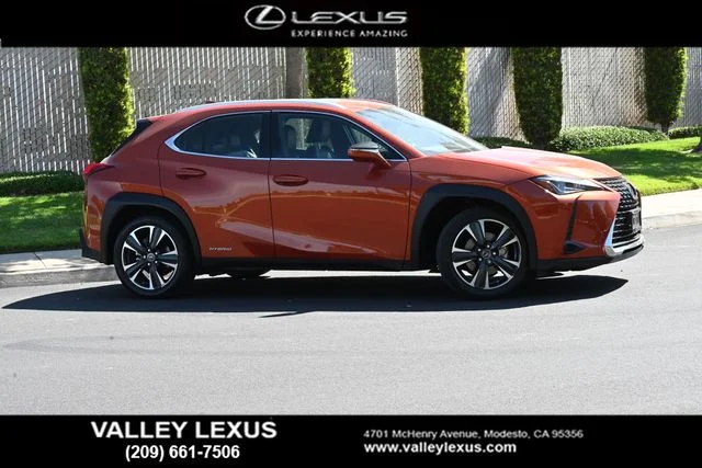 Used 2019 Orange Lexus 250h Base image 3