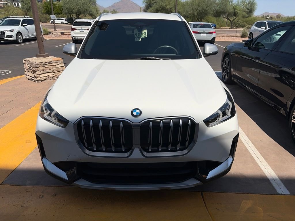 Certified Used 2023 Alpine White BMW xDrive28i image 2