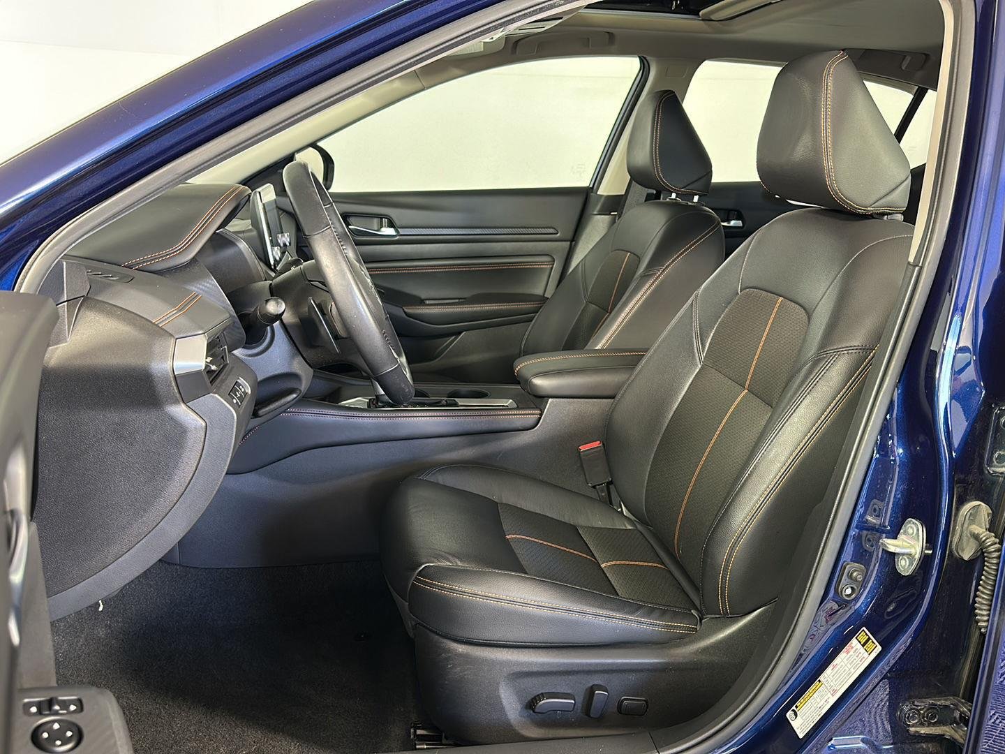 Used 2021 Deep Blue Pearl Nissan 2.5 SR image 12