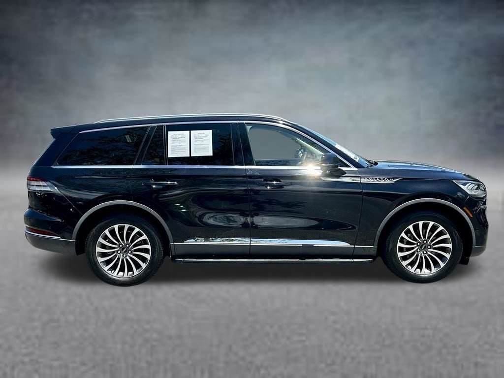 Used 2023 Black Lincoln Reserve image 4