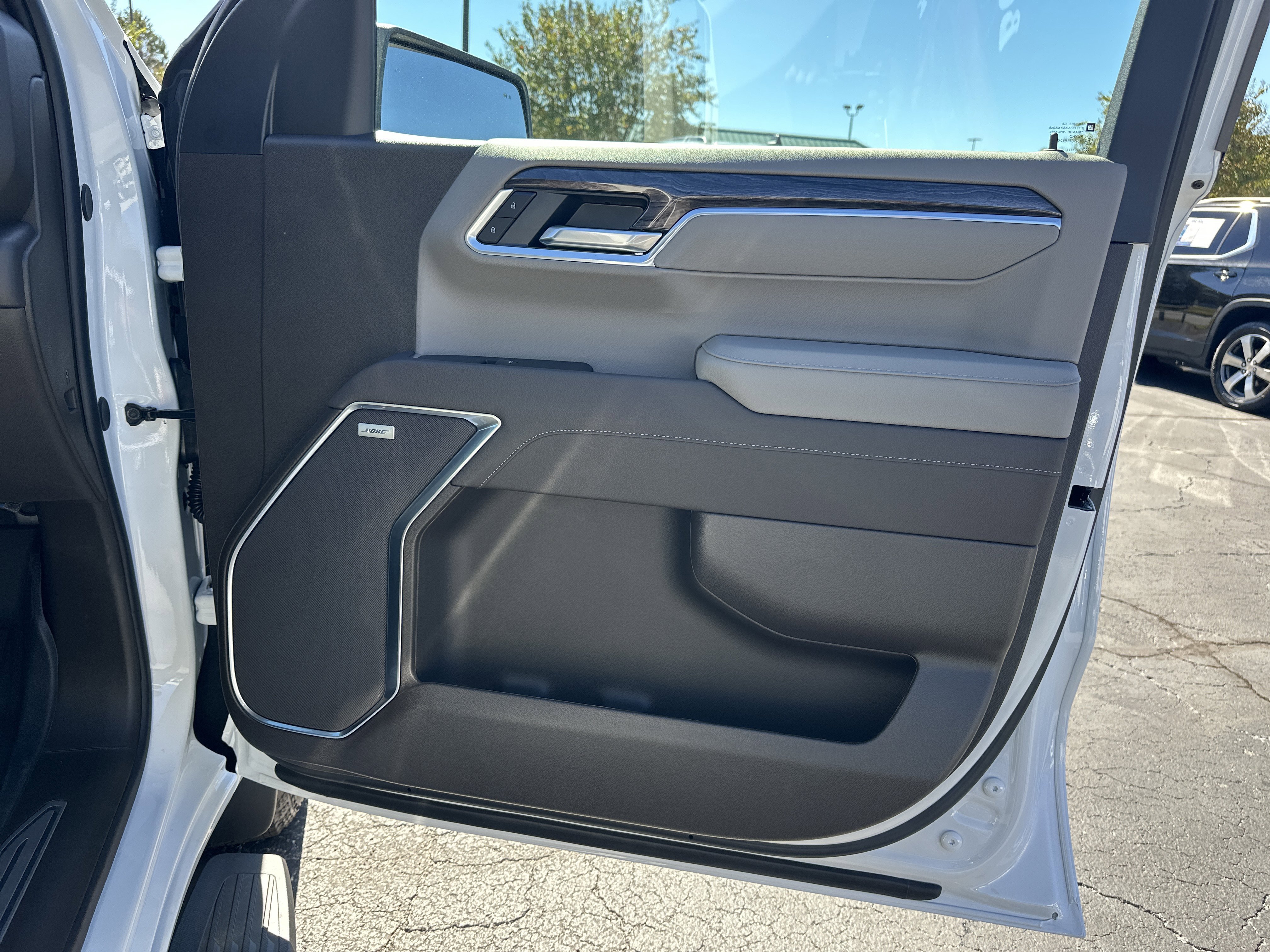2026 Chevrolet Silverado 1500 LTZ - Photo 15