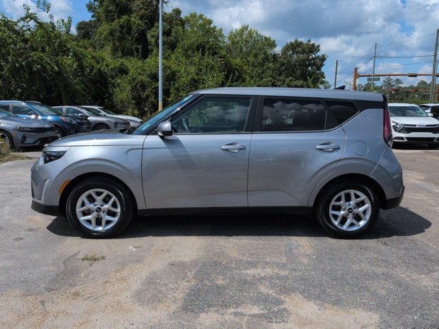Used 2025 Gray Kia LX image 8