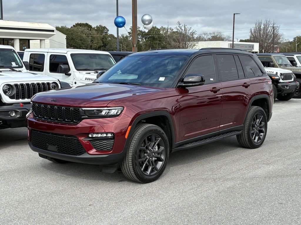 New 2025 Velvet Red Pearl-Coat Exterior Paint Jeep Limited image 9