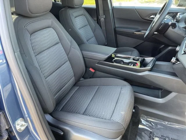 New 2027 Lakeshore Blue Metallic Chevrolet LT image 17