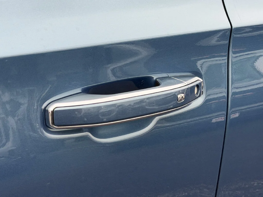 2026 GMC Yukon Denali - Photo 25