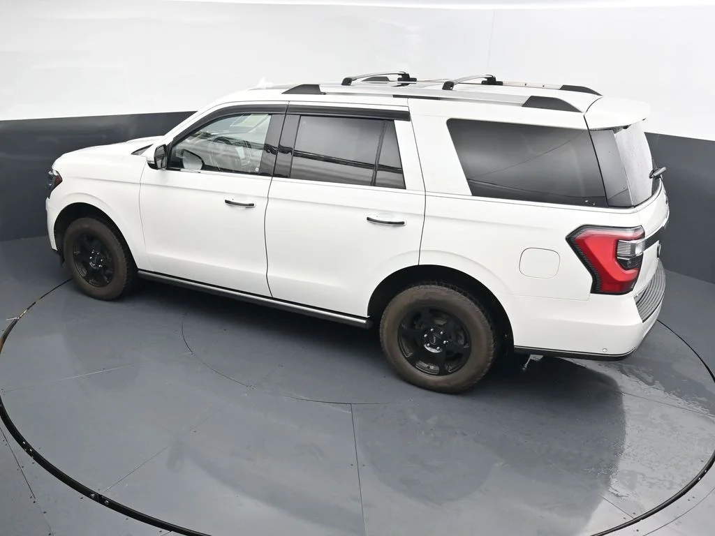 Used 2021 White Ford Limited image 25