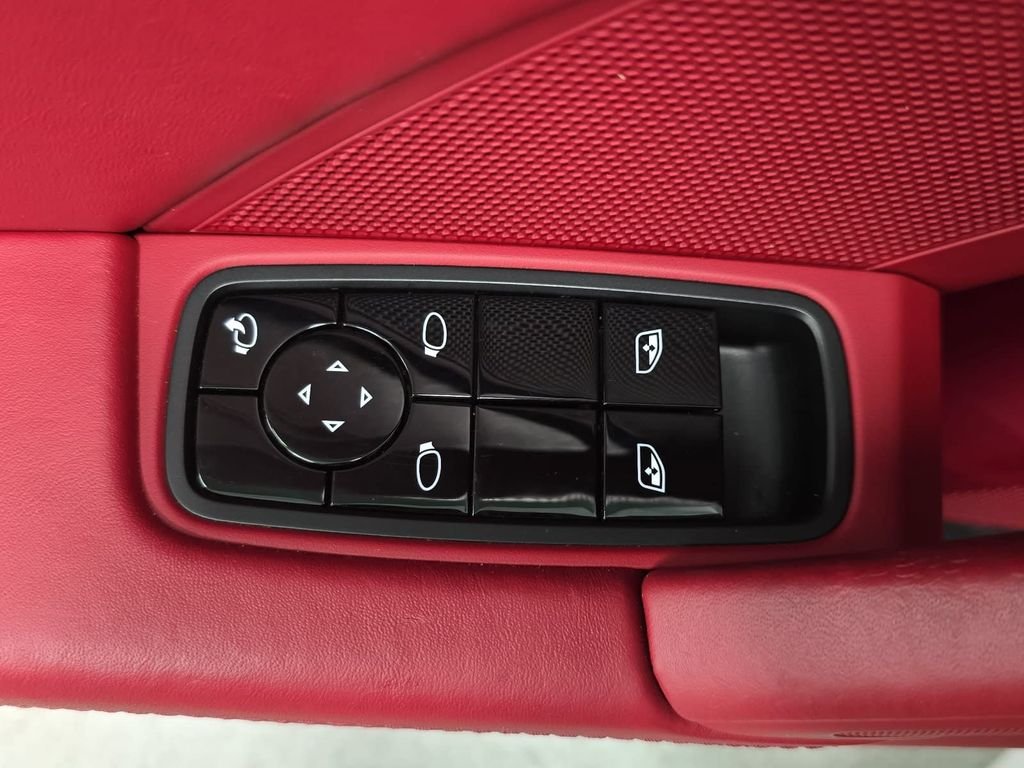 Used 2021  Porsche Targa 4S image 24