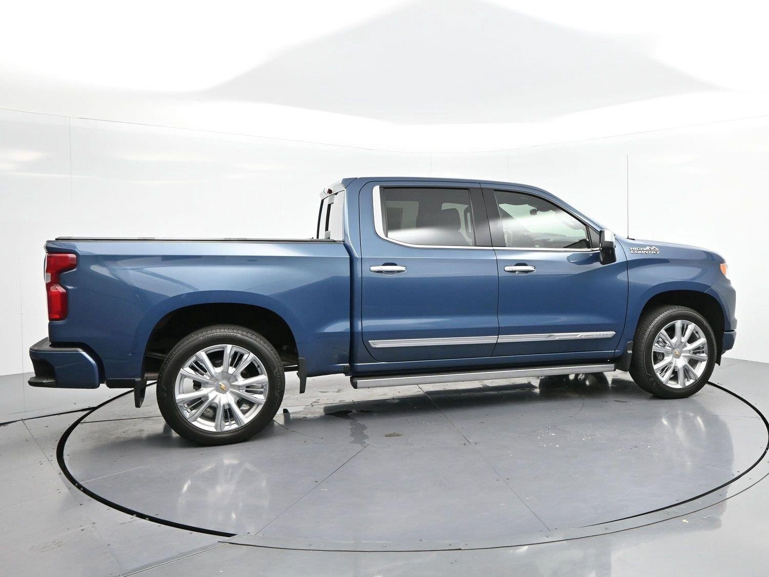 Used 2024 Lakeshore Blue Metallic Chevrolet High Country image 8
