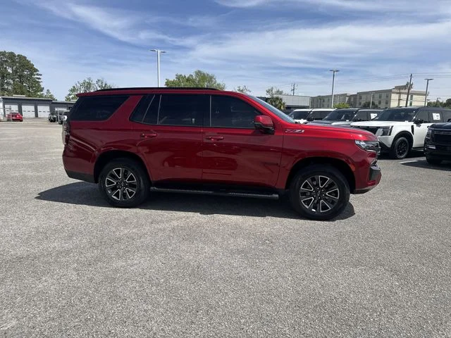 Used 2022 Red Chevrolet Z71 image 4