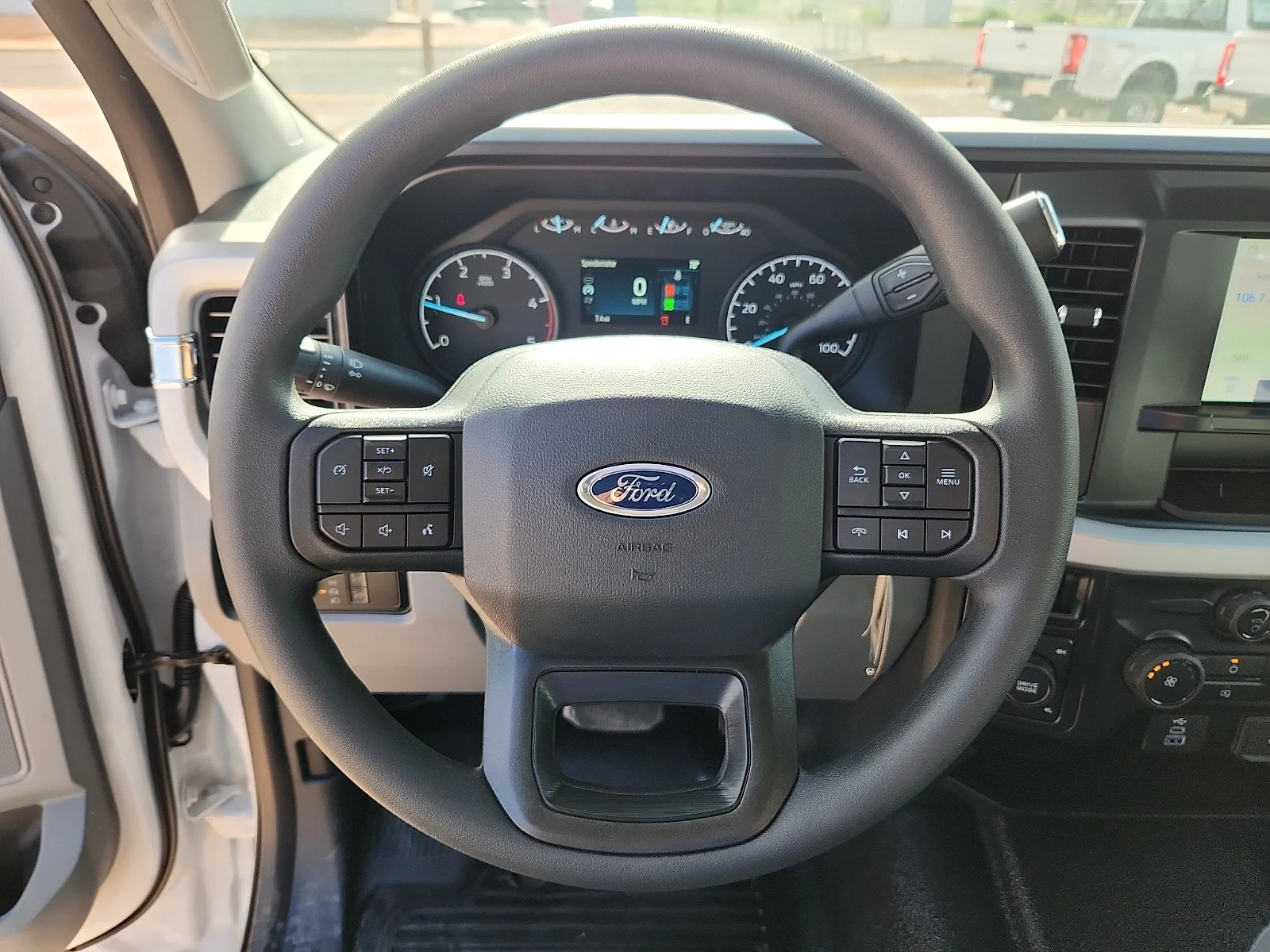 New 2026 Oxford White Ford XL image 21