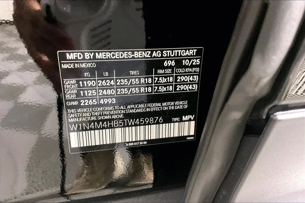 Used 2026 Black Mercedes-Benz GLB 250 image 26
