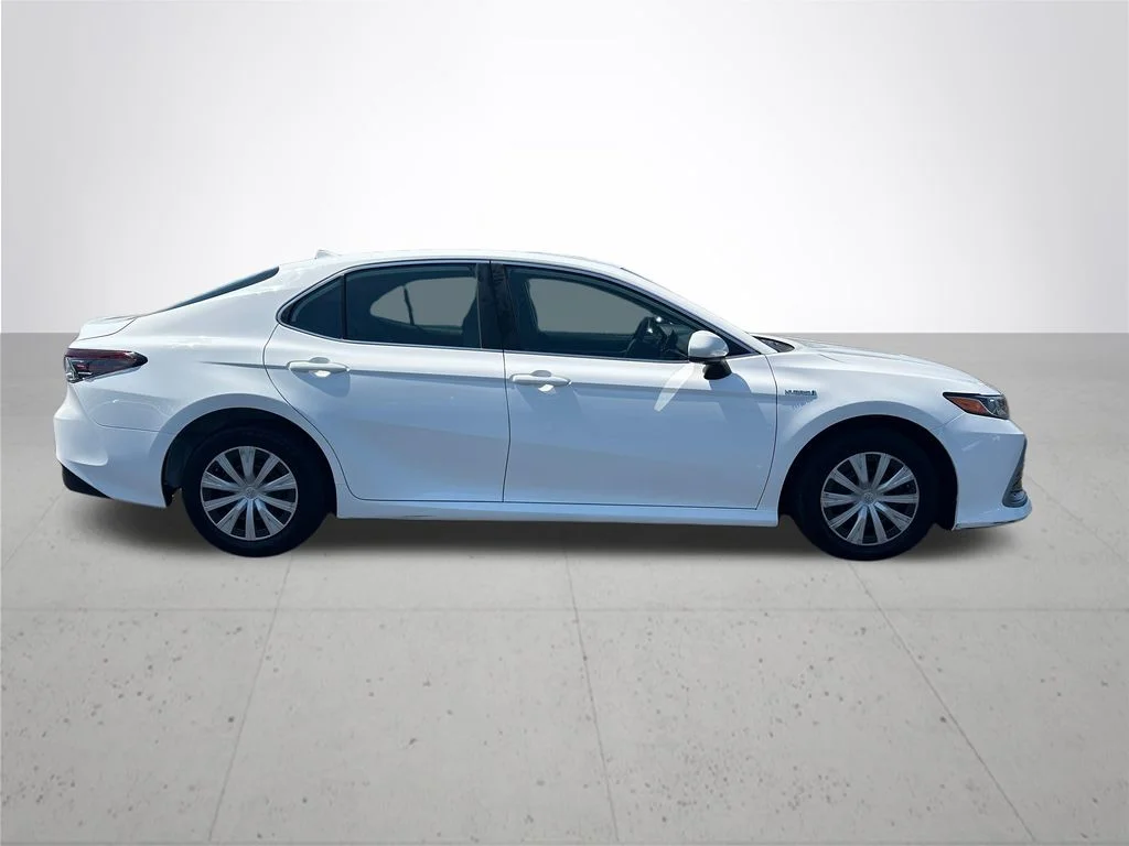 Used 2021 White Toyota LE image 6