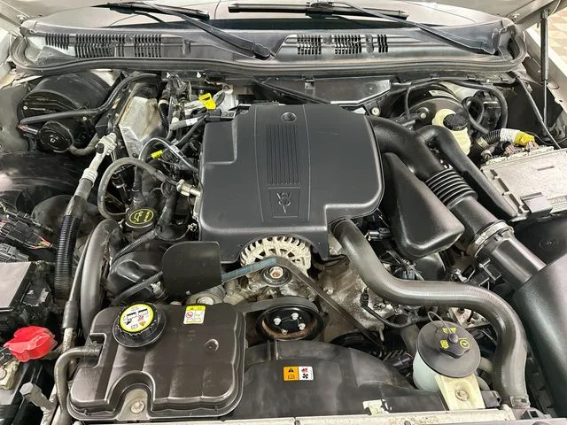 Used 2008 Tan Mercury GS image 26